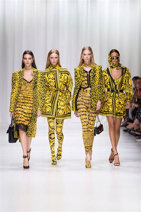 versace ready to wear 2018|versace runway looks.